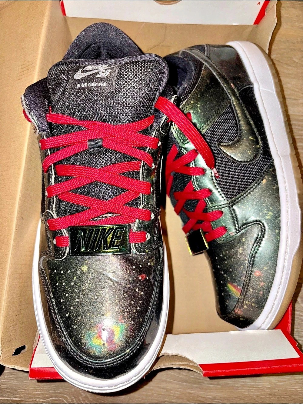 Nike SB Dunk Low Rare 420 Intergalactic Galaxy Sneakers